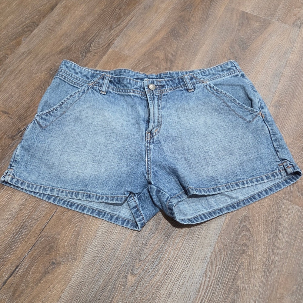 BKE Vintage Denim Shorts Womens 32 Medium Wash Cotton Flap Pocket L76128